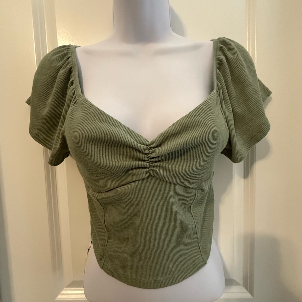 American Eagle Outfitters Green Puff Sleeve Crop Blouse